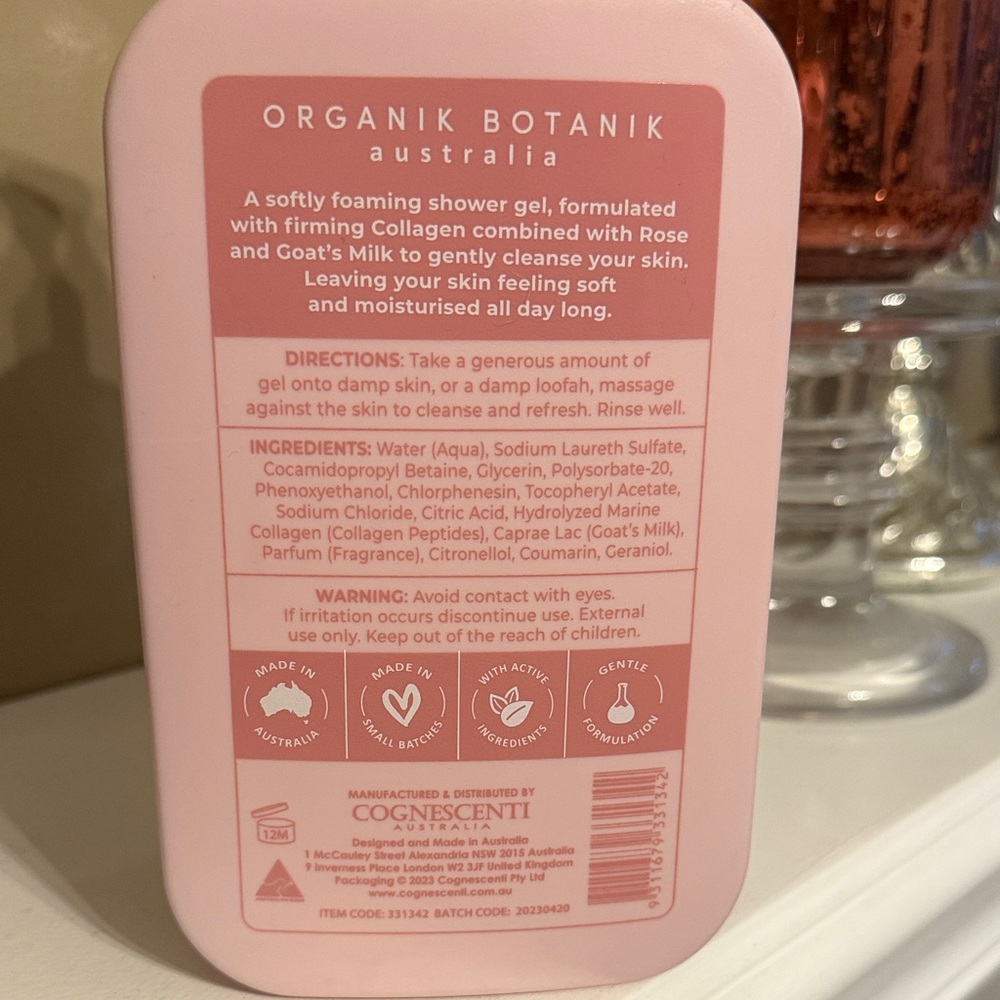 Organik Botanik Australia Rose & Goat's Milk Shower Gel 33.8 fl oz - Picture 3 of 6